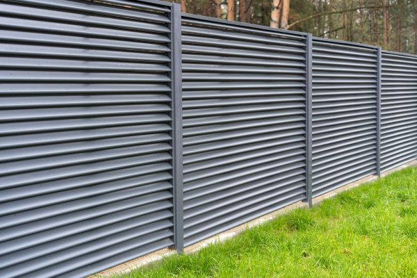 Aluminum Fence Construction